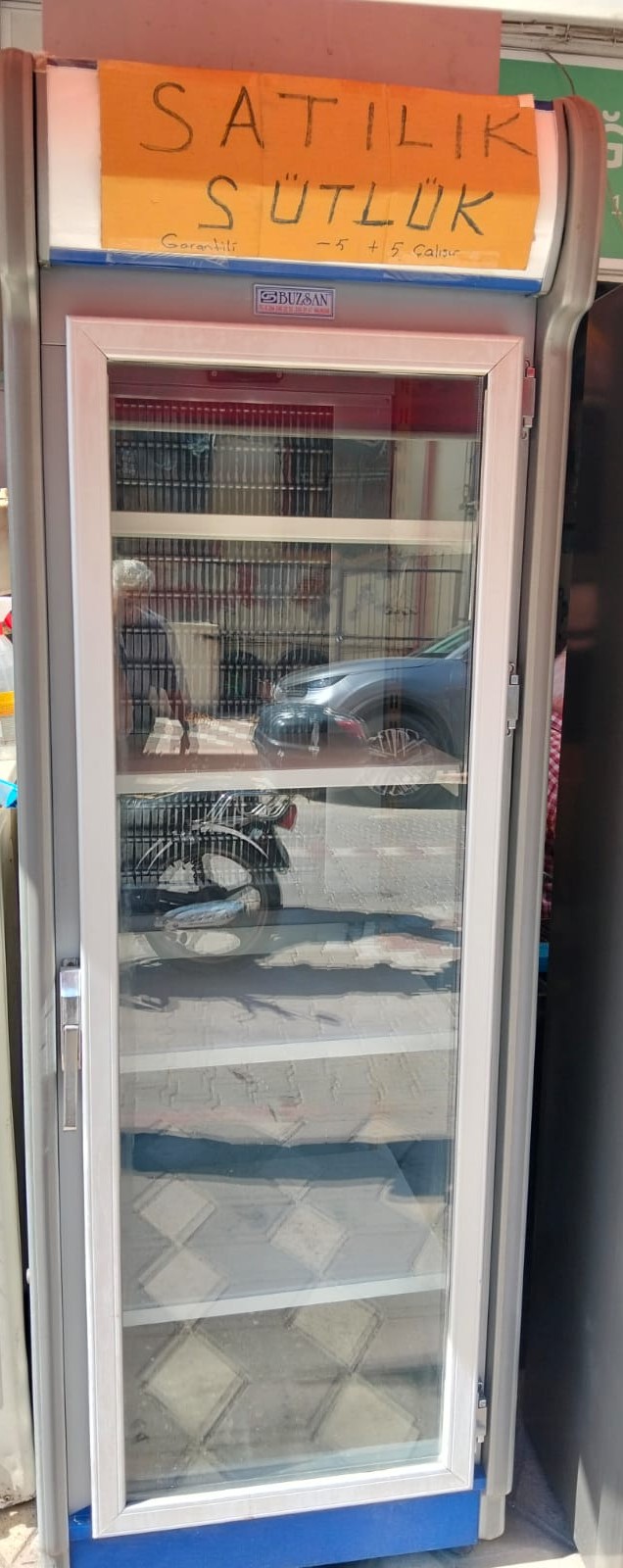 Buzsan Tek Kapılı Camlı Dikey Soğutma Dolabı – Sütlük / Market Dolabı